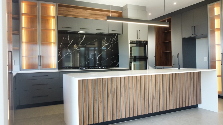 4 Bedroom Property for Sale in Oubaai Western Cape